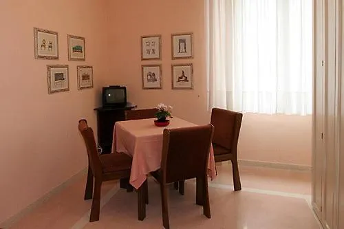 Alpino Ξενοδοχείο